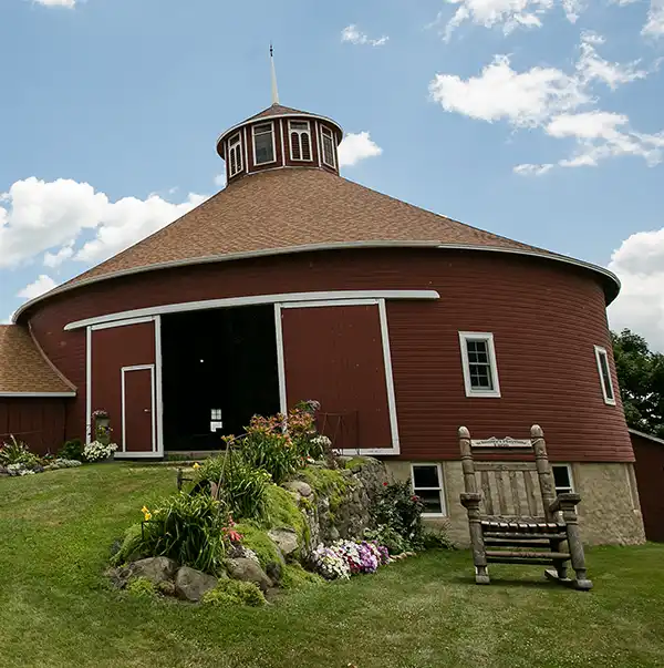 round barn at Schusters Farm